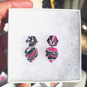 Textured cute little vacation stud earrings